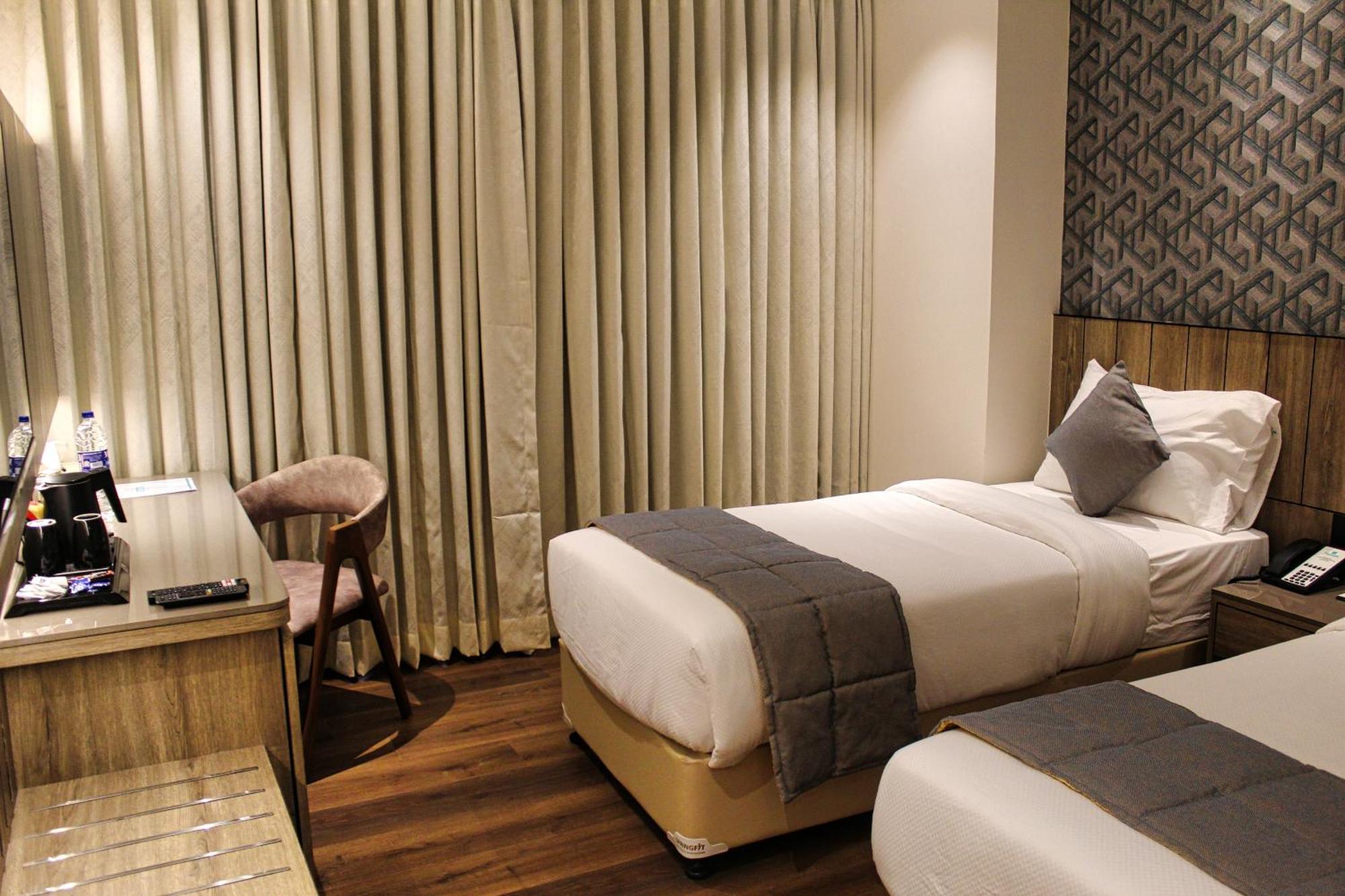 Maxxvalue Hotel Midc - Andheri Мумбаї Екстер'єр фото